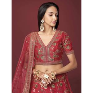Bewitching <b>Red</b> Zari Work Slub <b>Silk</b> Wedding Lehenga Choli - Product Image 5