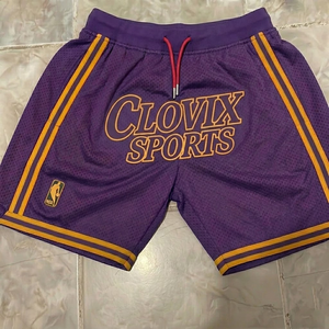 Shorts de basketball pour hommes CLOVIX SPORTS, couleur violet, avec bandes latérales dorées, respirant, en polyester, taille élastique avec cordon de serrage, style sportif - Product Image 1