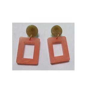 Boucles d'oreilles pendantes en résine avec perles antiques, personnalisables, emballage sur mesure – Nouveauté irrésistible - Product Image 3