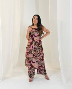 Kurti de Moda Hecho a Mano con Estampado Vaticano de Secado Rápido, Ropa Étnica Cómoda para Fiestas y Oficina, Suministro al por Mayor, Exportación Competitiva - Product Image 6