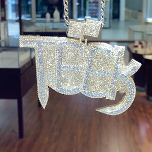 จี้ตัวอักษรประดับมอสซาไนต์แบบเย็นเคลือบทอง 18K สไตล์ฮิปฮอป เหมาะสำหรับผู้ชายใส่ในชีวิตประจำวัน - Product Image 2