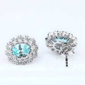 Parure de bijoux ovale bleu ciel éclatant avec halo de zircons cubiques, boucles d'oreilles et collier pendentif plaqué argent – Cadeau - Product Image 4