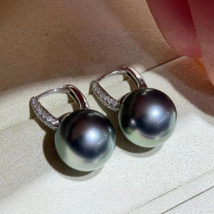 Pendientes de Perlas de Agua Dulce S925 de Alta Calidad, Redondos con Luz Intensa, Diseño de Plata Sofisticado - Product Image 4