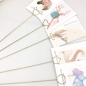 Metal Floral Place Card Holder Table Number Holders Heart Shape Flower Pick Clips for Floral Arrangement Golden Card Holder - Product Image 3