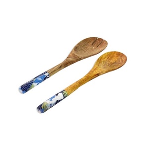 ชุดช้อนส้อมไม้ทำมือเคลือบเงาสำหรับเสิร์ฟสลัด ขายดี ใช้ในครัว - Product Image 1