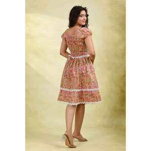 Robe midi smockée rose et orange à motifs floraux, manches bouffantes, col en U, à volants, en coton écologique, taille naturelle, pour soirée et tenue décontractée - Product Image 6