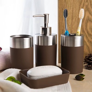 Juego de accesorios de baño de metal de la más alta calidad en negro, personalizable en color, un complemento sofisticado para hogares contemporáneos. - Product Image 4