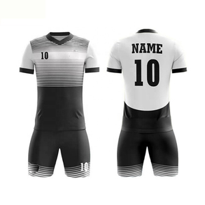 Conjunto de camiseta de fútbol con construcción transpirable para un juego cómodo, uniforme de fútbol diseñado para clubes y academias. - Product Image 4