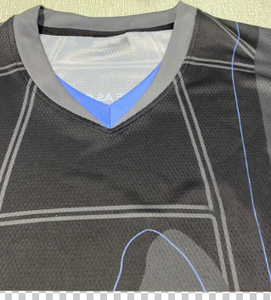 Camiseta Deportiva para Hombre, Cuello en V, Corte Regular, Manga Regular, Estampada, Spandex/Algodón, Color Negro/Azul, Secado Rápido, Logotipo Frontal, Para Todas las Temporadas - Product Image 3