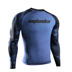 Camiseta Deportiva de Manga Larga para Hombre Saqibandco, Ajustada, de Secado Rápido, para MMA, con Logotipo Estampado en Azul y Negro en la Parte Delantera - Product Image 6