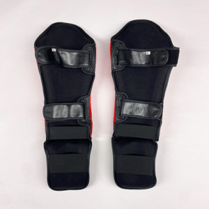 Protège-tibias légers noir et rouge avec impression de logo personnalisé, nouveau design, équipement sportif de haute qualité en promotion - Product Image 5