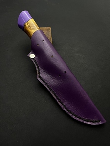 Cuchillo de Camping Jexa, Acero D2, Hoja Fija para Caza con Borde Parcialmente Serrado, Mango de Madera y Mica, Funda de Cuero Morado - Product Image 2