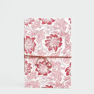 Carnet en papier recyclé fait main 4x3 pouces avec couverture imprimée, agenda écologique et élégant - Product Image 5