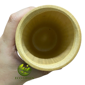 Taza de Bambú Colorida Hecha en Vietnam con Concha Decorativa y Detalles Pintados para Tiendas de Regalos, Decoración del Hogar y Recuerdos - Product Image 4