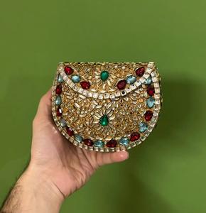 Bolso de Mano de Resina de Estilo Único, Diseño de Fábrica India, Hecho a Mano, para Fiestas y Eventos - Product Image 1