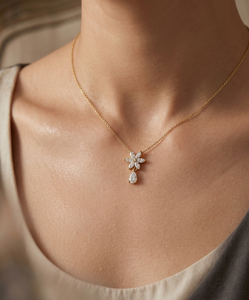Pendentif en or massif 18 carats et 14 carats de luxe avec diamants certifiés, bijoux - Product Image 1