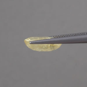 Saphir jaune naturel authentique en vrac |   Pierre précieuse certifiée IGI, qualité AAA, faite à la main, cirée/huilée, taille coussin 13x9,5 mm, 6,06 carats - Product Image 2