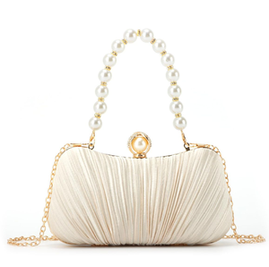 Realza tu look nocturno con este bolso de mano de satén plisado con un elegante cierre de perlas, disponible a precios de mayorista ahora. - Product Image 1