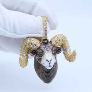 จี้รูปหัวแกะประดับเพชรโมอิสซาไนต์แบบกำหนดเองได้ ดีไซน์โดดเด่น พร้อมเพชรทรงกลมเงินแท้ 925 เครื่องประดับจี้และชาร์มสุดหรู - Product Image 5