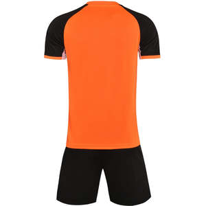 Ensemble de maillot et short de football personnalisé par sublimation, rouge et noir, respirant, en polyester, unisexe adulte, Starlet International Wears - Product Image 4