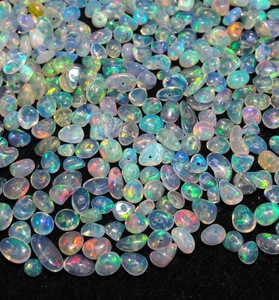Perles d'opale polies percées, opale d'Éthiopie naturelle, forme irrégulière, perles en vrac, jeu de couleurs ou opale multibrillante - Product Image 1