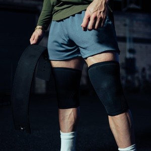 Genouillères respirantes épaisses MM avec fermeture à lacets pour la protection sportive, noires - Product Image 4