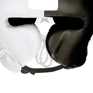 Nouvel ensemble professionnel de boxe en cuir Winning : Gants de boxe, protège-tête et protège-guêtres - Product Image 3