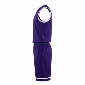 Conjunto Deportivo de Baloncesto Personalizable, Ligero y de Secado Rápido, Camiseta y Pantalones Cortos de Entrenamiento para Hombres y Adultos, 100% Poliéster - Product Image 3