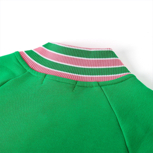 เสื้อแจ็คเก็ตวาร์ซิตี้ขนสัตว์สำหรับผู้หญิง Alpha Green ปักโลโก้ตามสั่ง กันลม พร้อมระบบทำความร้อน  แบบกำหนดเองได้ สำหรับชมรมหญิงกรีกและวิทยาลัย - Product Image 6