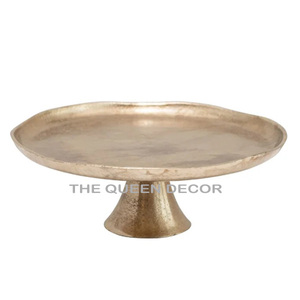 Support à gâteau en aluminium de qualité supérieure, forme géométrique, bord décoratif, pour présentation de gâteaux, accents de célébration - Product Image 2