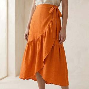 Hermosa Falda Midi Cruzada con Volantes de Popelina de Algodón Naranja para Mujer, con Tela Ligera, Estilo Moderno y Ajuste Cómodo - Product Image 2