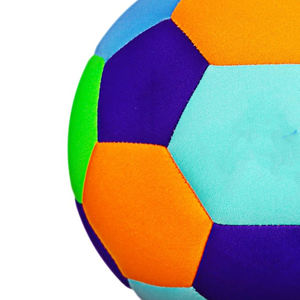 Ballon de football d'intérieur personnalisé pour enfants, souple et sûr, respirant, léger, durable, avec logo classique, pliable, pour entraînement ludique, rempli de mousse haute performance - Product Image 6