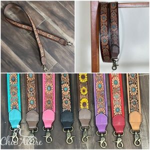 Sangle de sac à bandoulière unisexe en cuir véritable vintage, travaillée à la main, avec fermoirs en laiton style western et motif tournesol de luxe. - Product Image 1