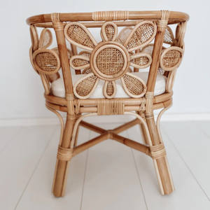 Cuna de mimbre para muñecas, cuna con hermoso diseño de pétalos de flores, juguete para niñas, juguete familiar - Product Image 1