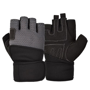 Gants de sport en polyester demi-doigts de haute qualité et très demandés avec support de poignet pour hommes et femmes, fabriqués au Pakistan, pour l'entraînement et le fitness - Product Image 5
