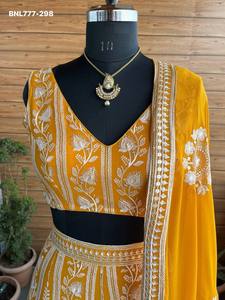 Magnifique ensemble Choli en Faux Georgette avec paillettes de 3 mm et sequins de 7 mm, couleur jaune moutarde évasée, à prix de gros - Product Image 3