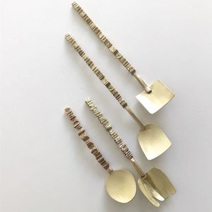ชุดช้อนส้อมสแตนเลสสตีล 5 ชิ้น ดีไซน์ทันสมัย ลายตอกสีทอง - Product Image 6