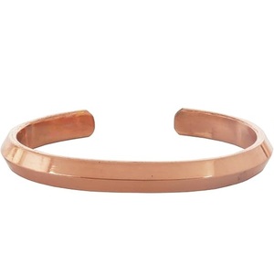 Brazalete de Cobre Pulido, Diseño Abierto, Estilo Contemporáneo Minimalista, Joyería Simple, Acabado a Mano, en Venta - Product Image 2