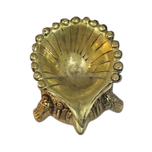 Vente en gros personnalisé laiton tortue Diya parfait pour Pooja cadeaux décoration Festivals et ambiance spirituelle au meilleur prix - Product Image 2