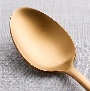 Juego de cucharas para servir con acabado dorado mate, elegantes cubiertos metálicos para decoración de mesas de boda, aptos para lavavajillas. - Product Image 2