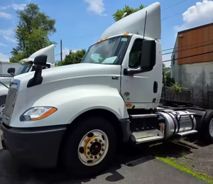 Mejor Precio 2020 2021 International LT625 DAYCAB S/A Eje Único de Servicio Pesado - 400HP, Camión Usado con Cabina Diurna Manual/Automática en Venta - Product Image 3