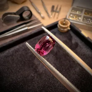 Natural Pink/Magenta Spinel Oval Cut 1.00CT Loose Faceted Gemstone Color Play Jewelry Making Collector Accessories LK Origin - Product Image 5