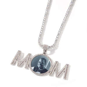 Collier pendentif photo personnalisé pour maman, bordure en diamant taille baguette, plaqué or, argent 925, bijoux de luxe style IGI, cadeau - Product Image 1