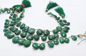 Perles d'émeraude facettées en forme de poire, perles de corindon émeraude, perles de pierres précieuses émeraude, perles d'émeraude facettées pour la création de bijoux - Product Image 6