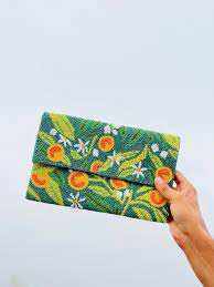 Pochette en lin perlé motif canne à sucre et agneau de Noël pour femme, style élégant, fermeture à rabat, imperméable, idéale pour les fêtes de Noël - Product Image 4