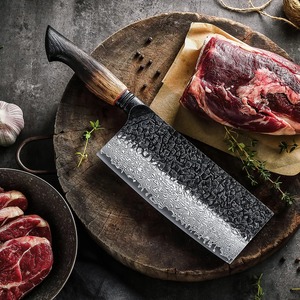 Cuchillo de carnicero de acero damasco negro de alta calidad, 67 capas, con mango de madera de fresno quemado, ideal para chefs. - Product Image 4
