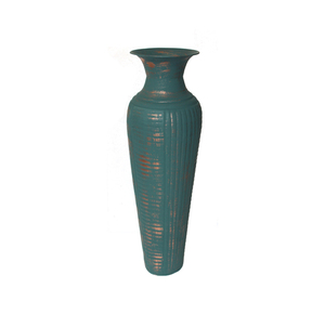 Vase de sol en aluminium martelé artisanal de luxe, pièce décorative d'appoint pour les maisons modernes - Product Image 5