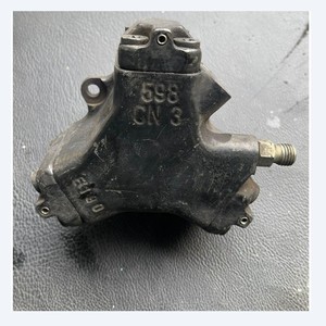 Pièces automobiles d'occasion compatibles avec Hyundai Kia Bosch Pompe à carburant haute pression 33100-27000 0445010038 pièces automobiles coréennes - Product Image 5