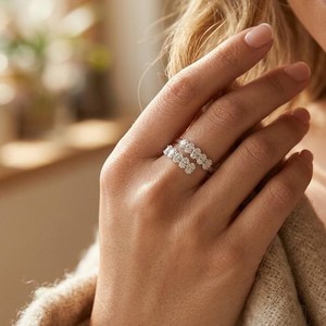 Anillo de Compromiso Ajustable de Oro Sólido de 10K, 14K y 18K con Certificado IGI, Anillo de Diamantes Cultivados en Laboratorio con Diseño Ovalado - Product Image 6