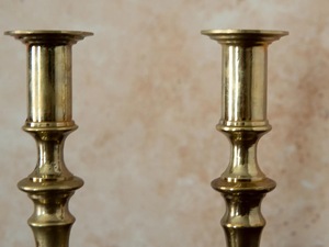 Support de bougie conique vintage en laiton fait main ILAHI, design gaufré, résistant à la chaleur, haute qualité, pour la maison, Noël, mariage - Product Image 1